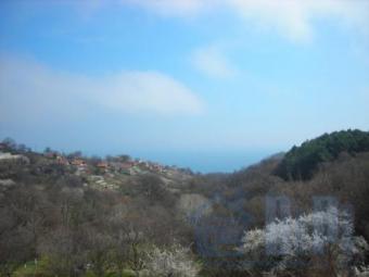 Attractive plot next to Varna Varna